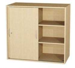 Aufsatzschrank mit Schiebetren und Mittelwand