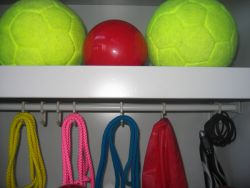 Ballschrank mit Flgeltren